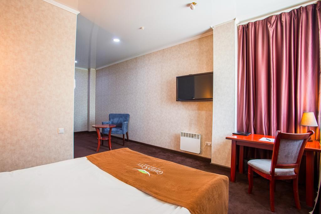 Green City Hotel Bishkek Exterior foto