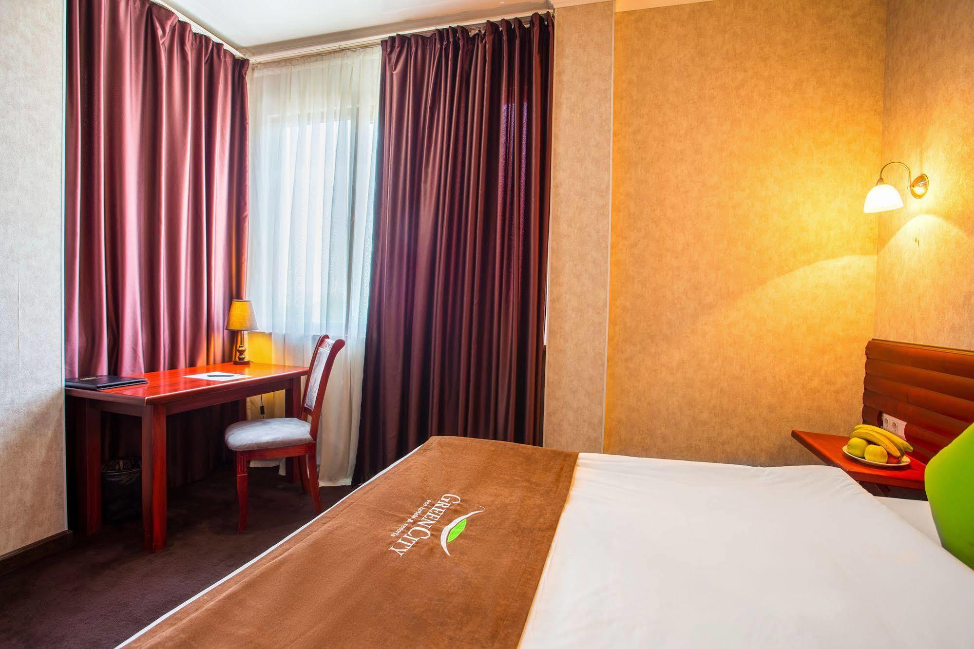 Green City Hotel Bishkek Exterior foto