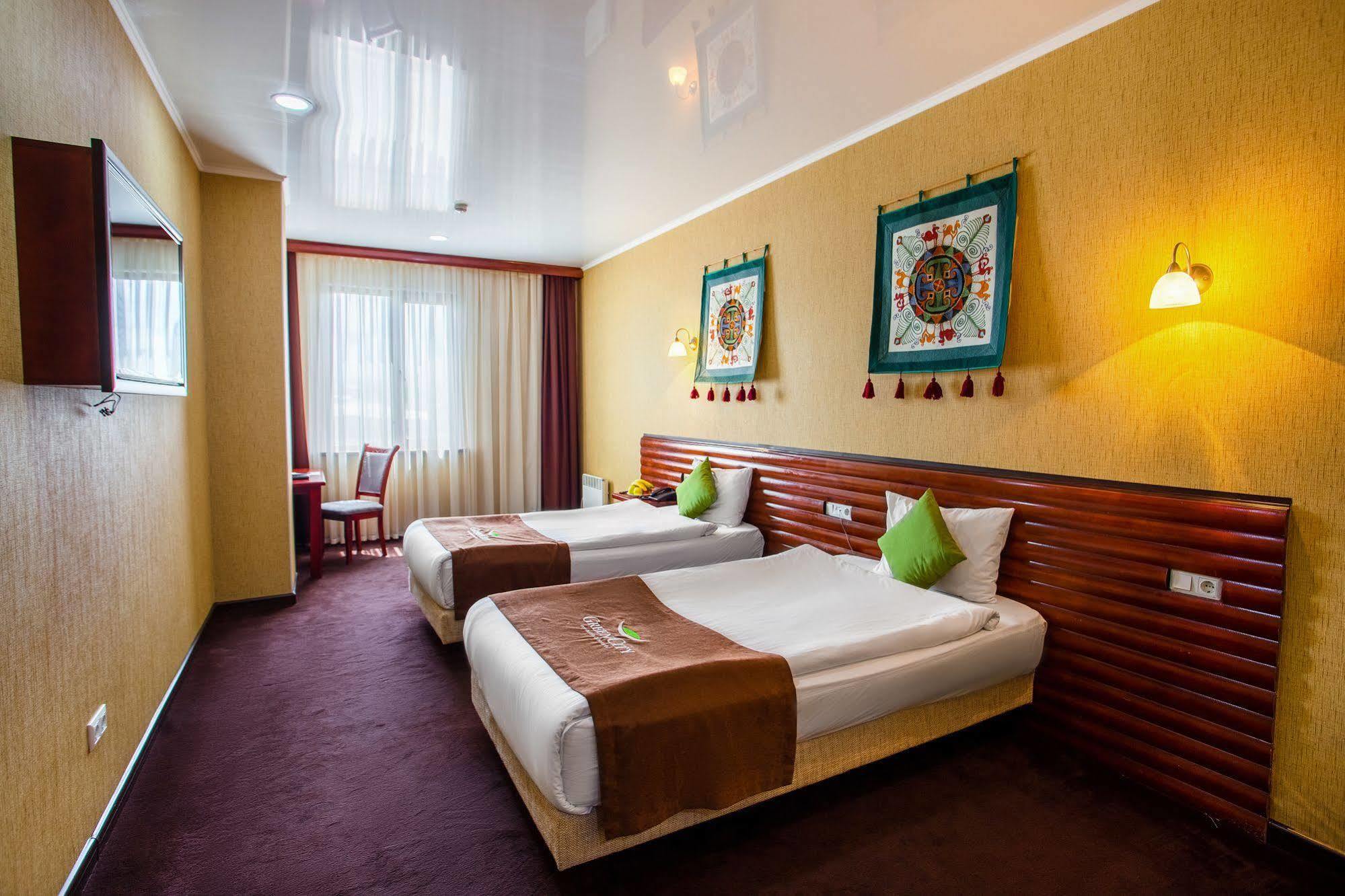 Green City Hotel Bishkek Exterior foto